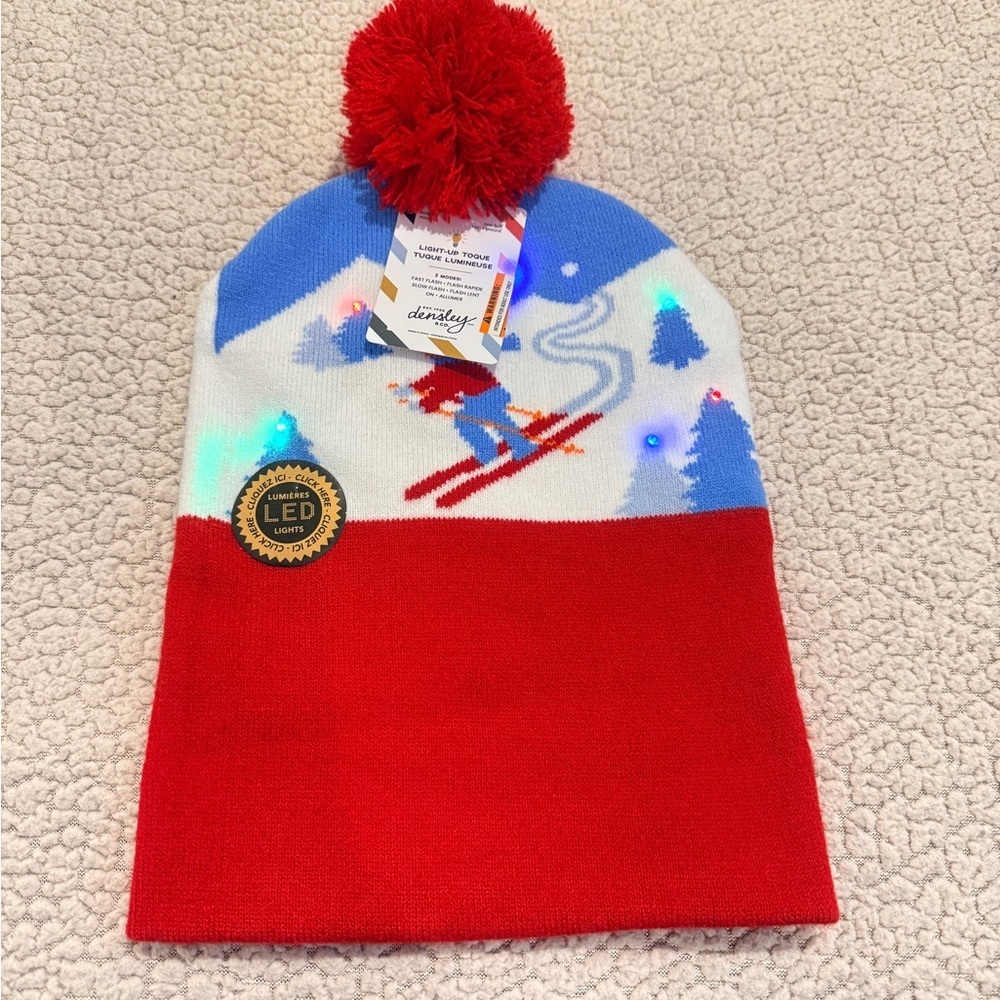 NWT Densley & Co. Light-Up Knit Toque Adults Unisex Red Pom